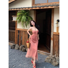 批发已出货法式波点露背吊带<b class='q'>连衣裙</b>女夏季收腰显身材<b class='q'>包臀</b>裙子纯欲度