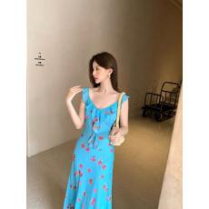 批发已出货 蓝色碎花收腰<b class='q'>连衣裙</b>女2026夏季新款设计感小众显瘦修身A字