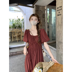 批发已出货 2026年夏季新款高级感小众别致<b class='q'>连衣裙</b>女装气质收腰显瘦过