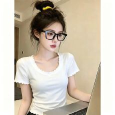 批发已出货多巴胺花边u领短袖T恤女夏新款修身正肩显瘦短款上衣