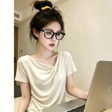 批发已出货<b class='q'>甜美</b>风气质一字肩褶皱T恤女夏季新款百搭修身打底上衣