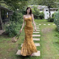 批发已出货碎花气质连衣裙女夏季法式御姐风绝美<b class='q'>包臀</b>鱼尾<b class='q'>长裙</b>穿搭