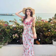 批发已出货<b class='q'>连衣裙</b>三亚海度假漂亮氛围夏季新款绝美气质花边长裙