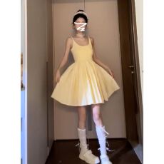 批发已出货吊带<b class='q'>连衣裙</b>子女夏季2026新款小个子海边度假气质蓬蓬短裙
