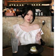 已出货荷叶边露肩v领T恤白色高级韩版淑女森系简单气质
