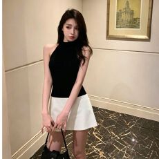 批发已出货拼色修身挂脖<b class='q'>连衣裙</b>夏季新款收腰显瘦小个子短裙女装