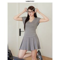 批发已出货微<b class='q'>胖</b><b class='q'>mm</b><b class='q'>亲</b>肤软糯短袖T恤显瘦裙裤<b class='q'>大码</b>套组