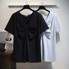 批发130-320斤加大码女装褶皱小众T恤2025夏季新款胖mm小心机性感V领