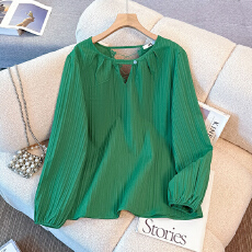 批发130-350斤大码女装胖mm<b class='q'>春</b>秋新款设计感宽松减龄纯色V领长袖衬衫