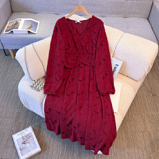 批发130-350斤大码女装胖mm<b class='q'>秋</b>冬气质设计感收腰连衣裙宴会订婚敬酒服