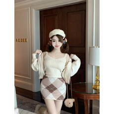 批发<b class='q'>实拍</b> 连帽短款拉链毛衣<b class='q'>外套</b>女秋冬温柔风套装针织衫内搭吊带上衣