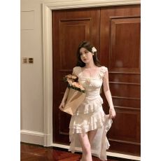 批发实拍 杏色气质长拖尾无袖氛围感法式度假吊带<b class='q'>连衣裙</b>女