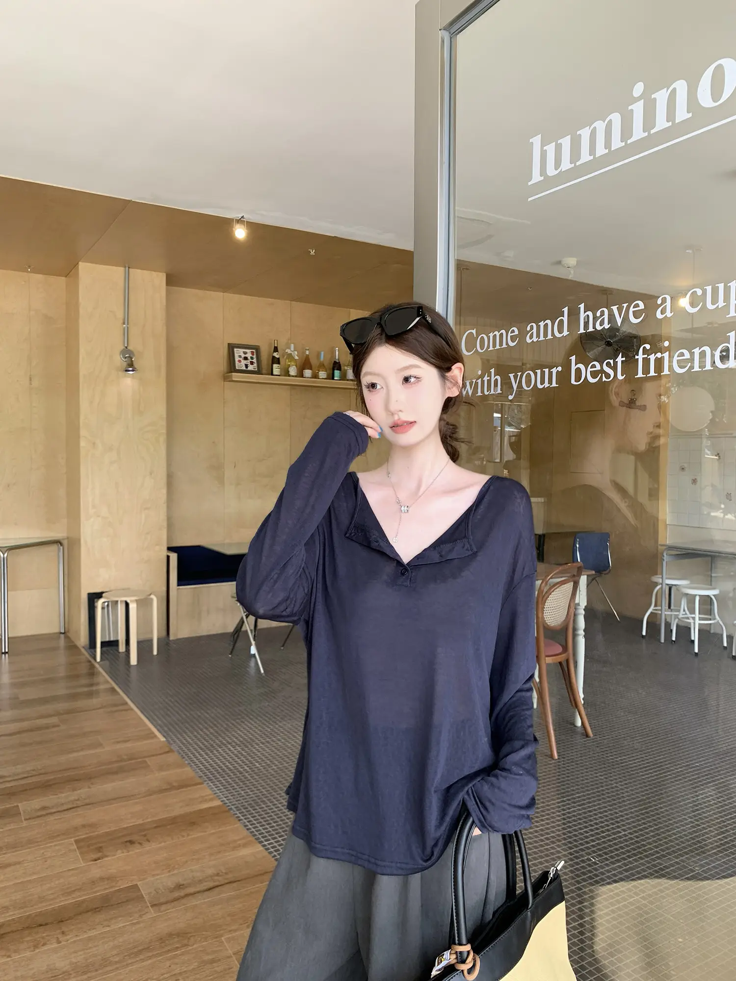 반오픈 칼라 긴소매 니트