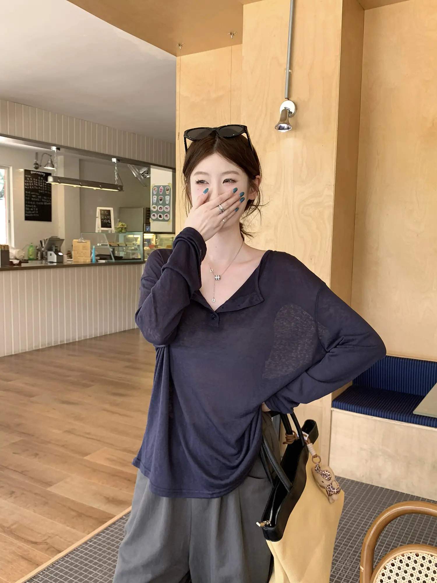 반오픈 칼라 긴소매 니트 상세 이미지 8