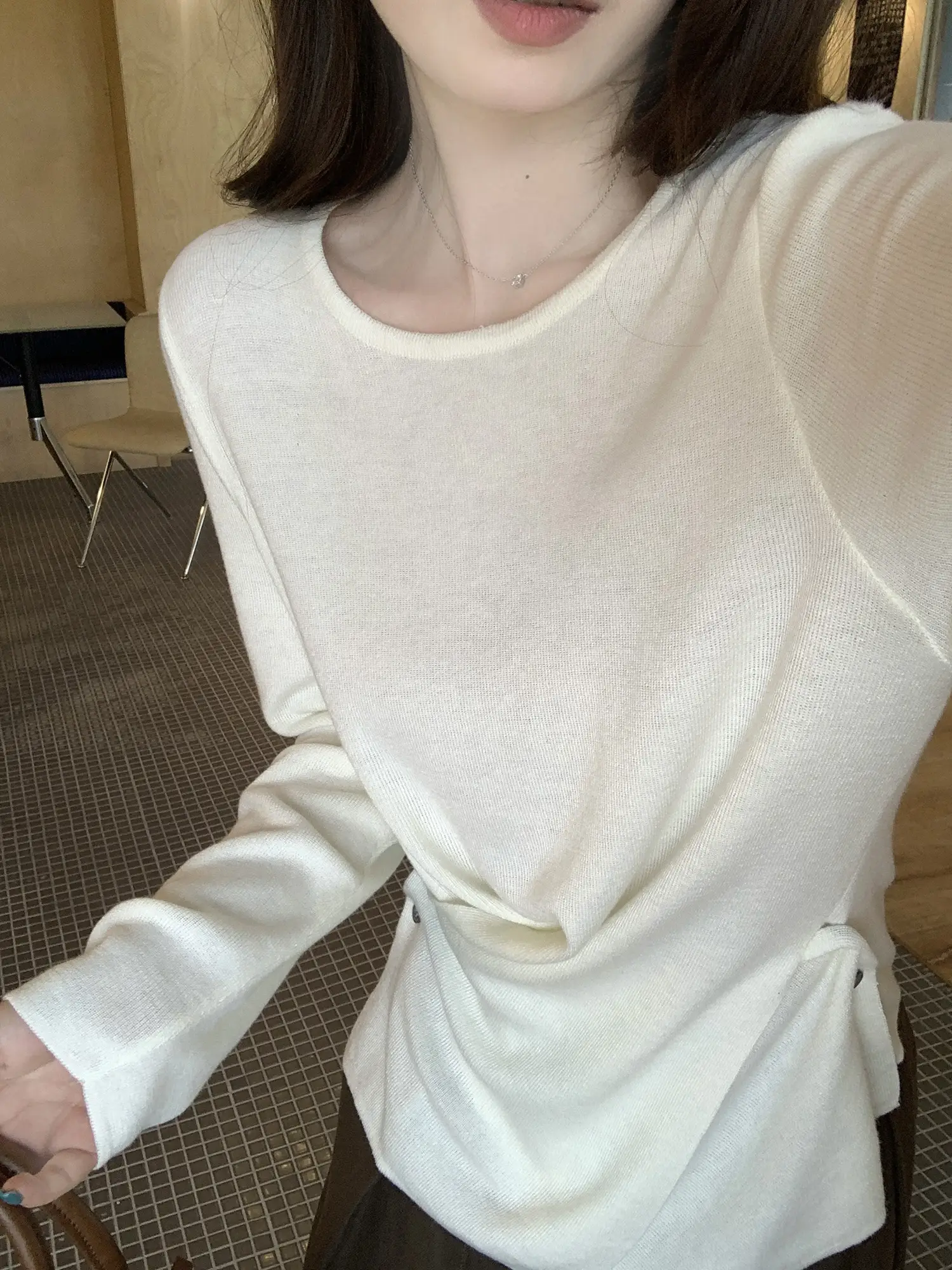크로스 버튼 허리 조임 긴소매 티셔츠 상세 이미지 5