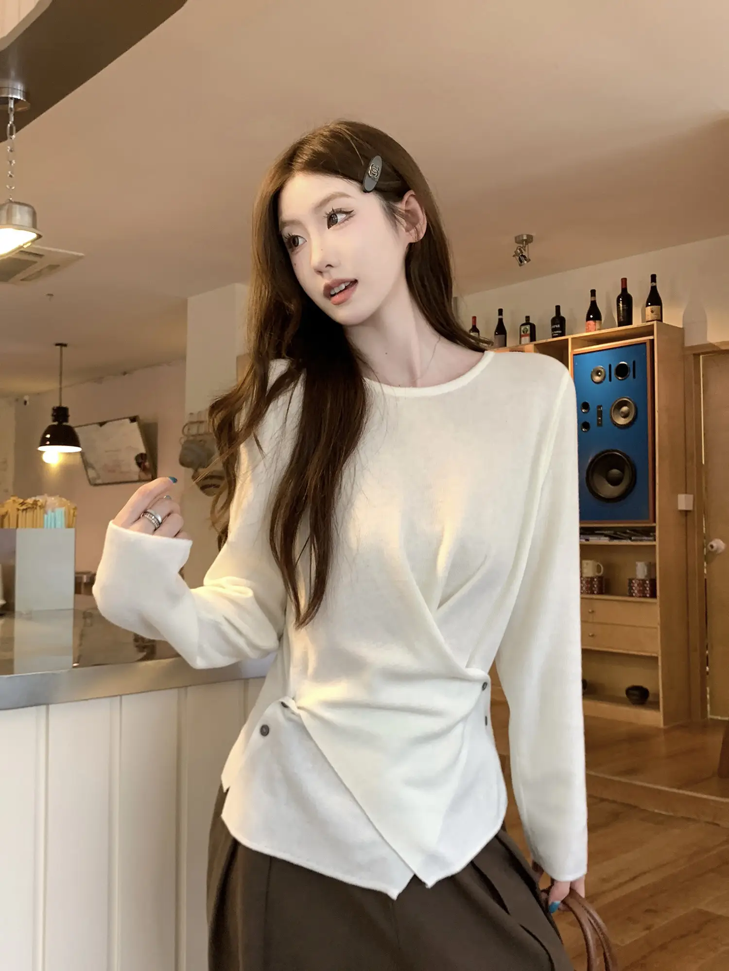 크로스 버튼 허리 조임 긴소매 티셔츠 상세 이미지 10