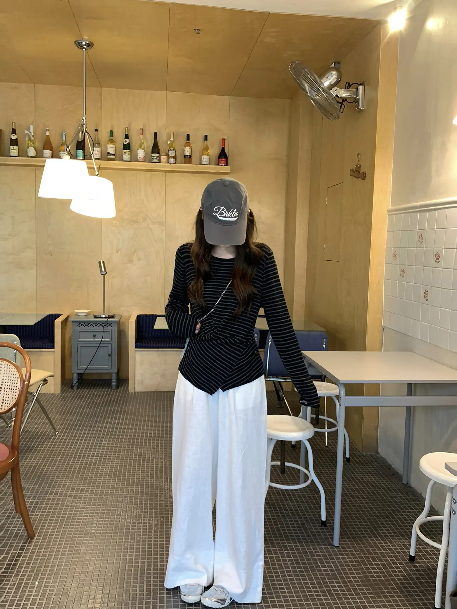 크로스 버튼 허리 조임 긴소매 티셔츠 상세 이미지 24