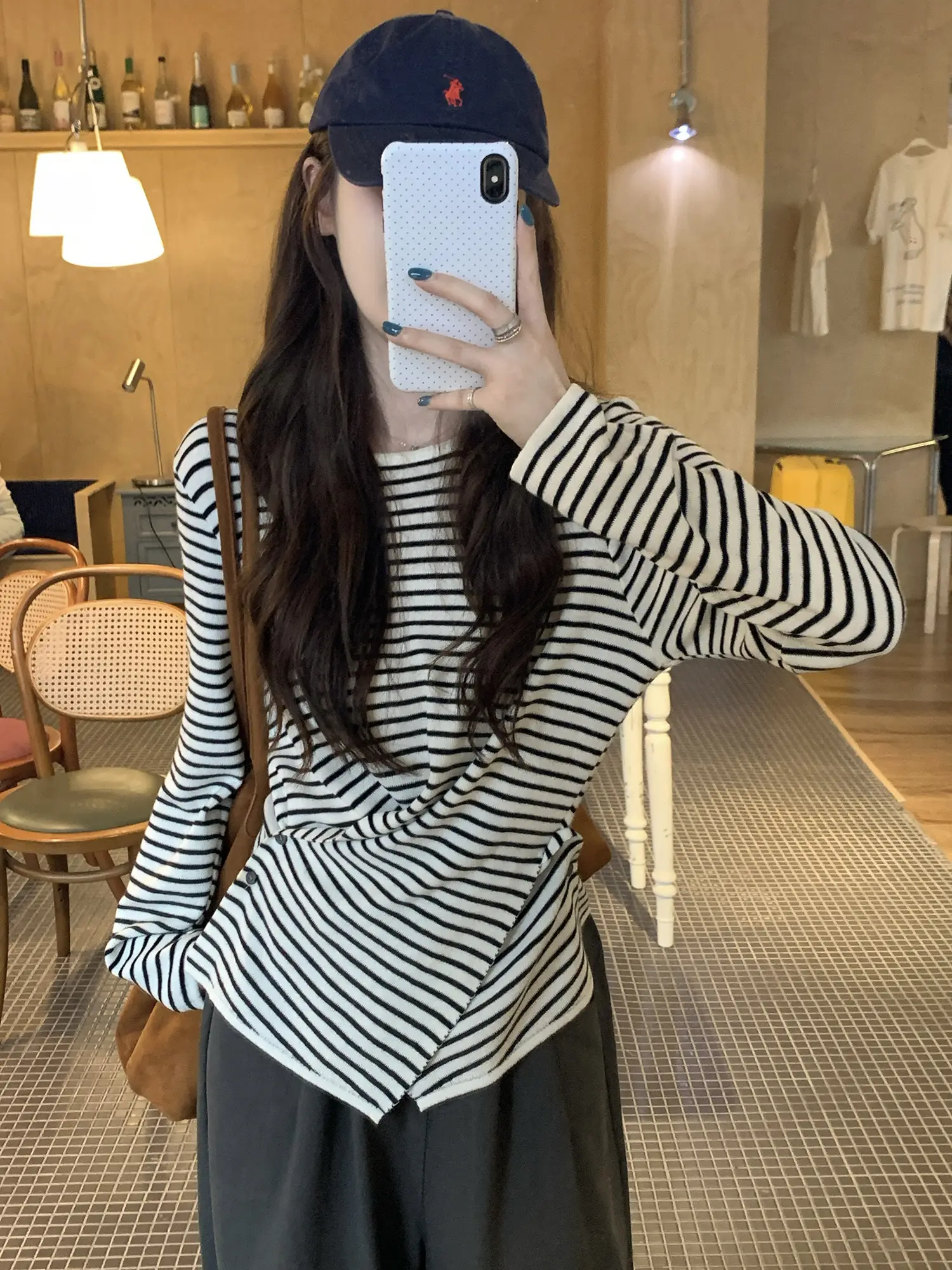 크로스 버튼 허리 조임 긴소매 티셔츠 상세 이미지 48