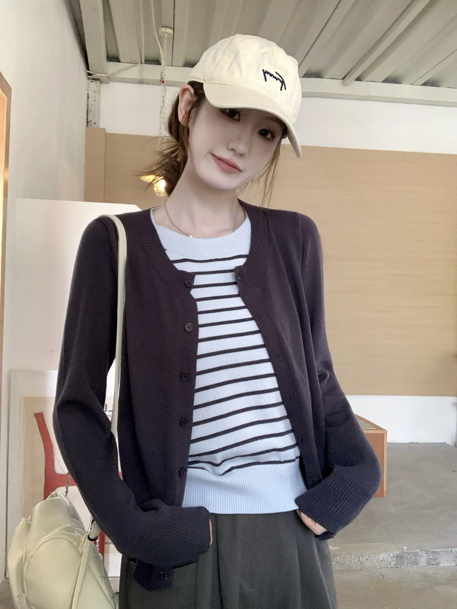 프렌치 감성 레이어드 니트 카디건 상세 이미지 3