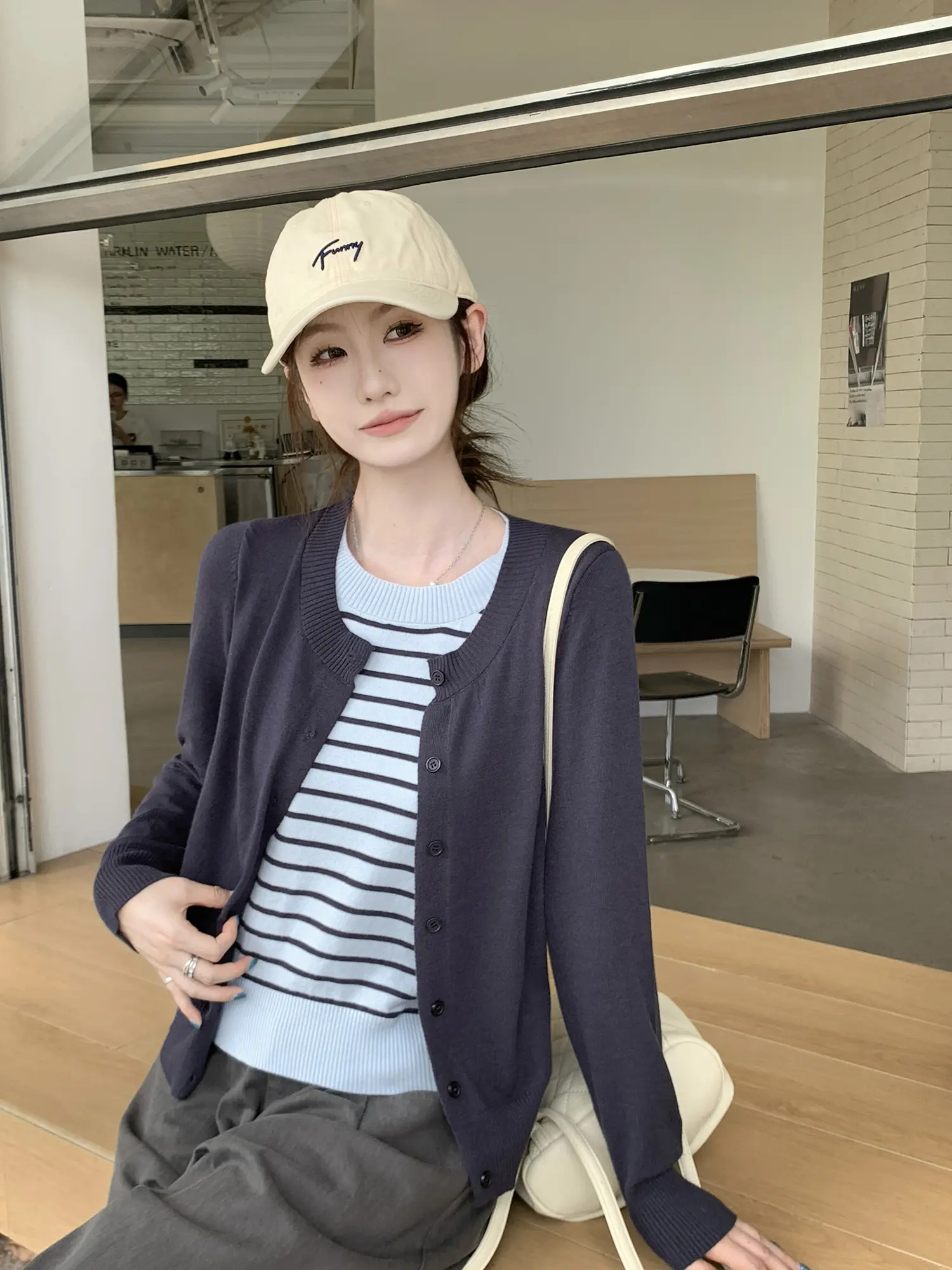프렌치 감성 레이어드 니트 카디건 상세 이미지 8
