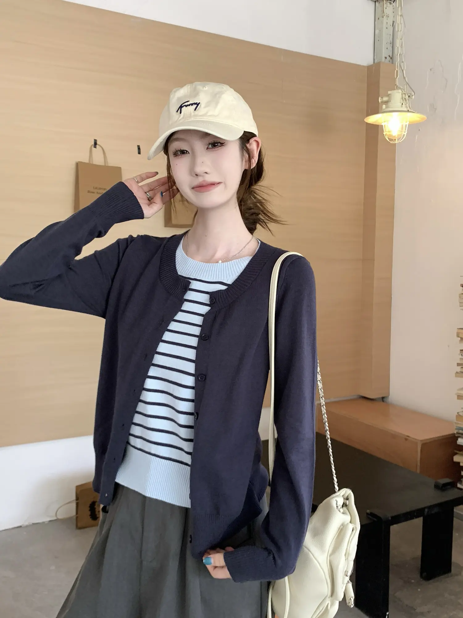 프렌치 감성 레이어드 니트 카디건 상세 이미지 10