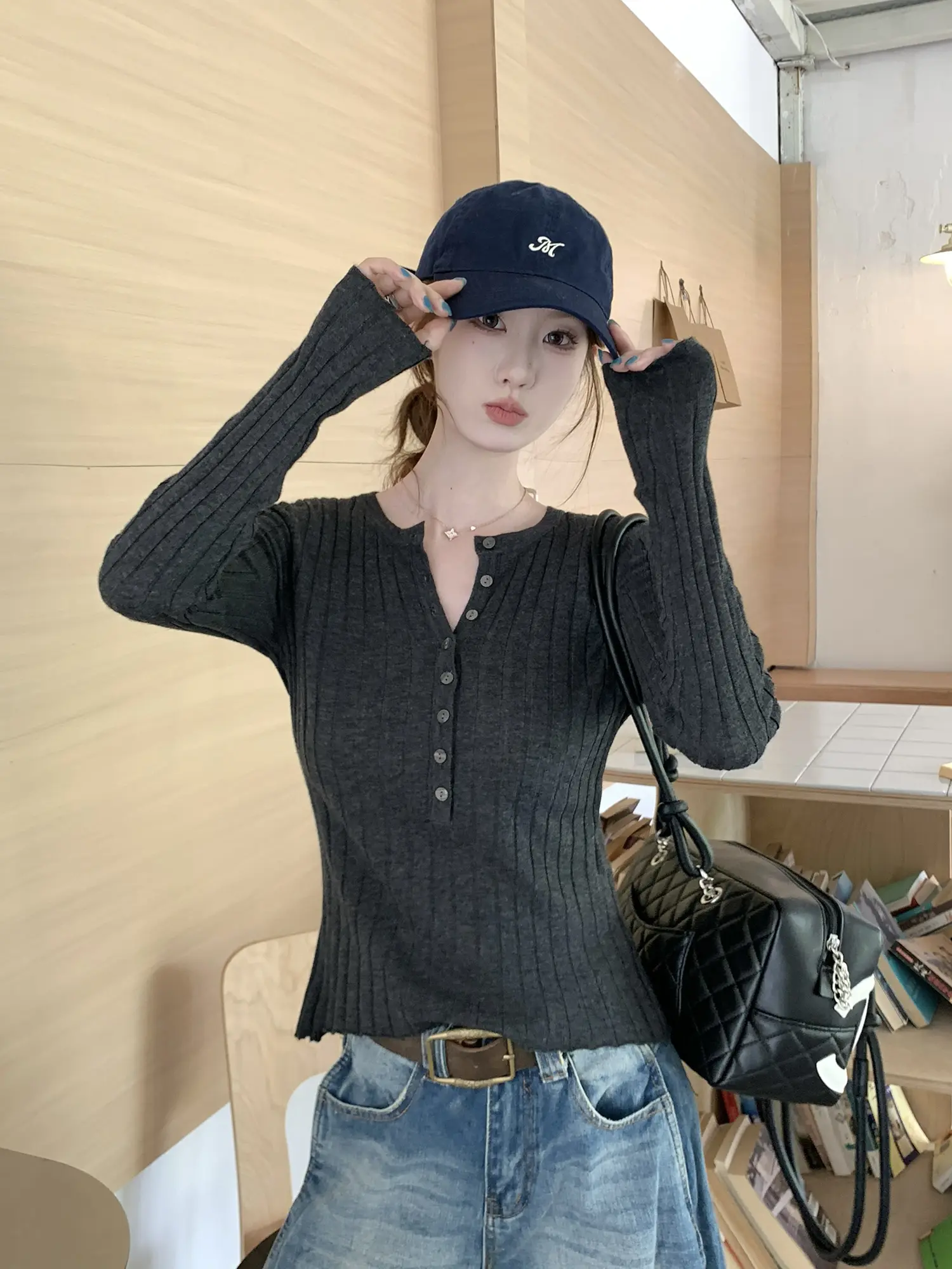 슬림 긴소매 니트 티셔츠 상세 이미지 23