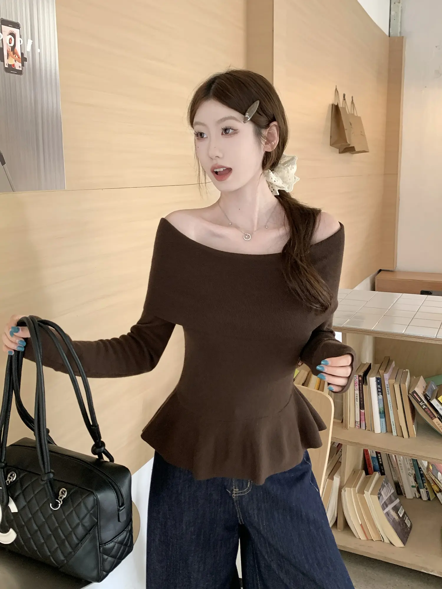 오프숄더 니트 허리 조임 여성용 상의 상세 이미지 40