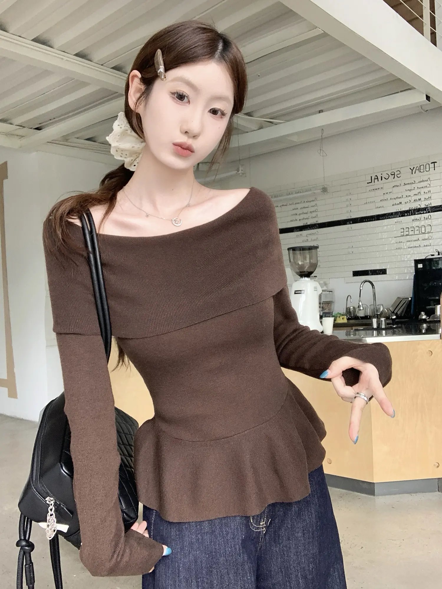 오프숄더 니트 허리 조임 여성용 상의 상세 이미지 45