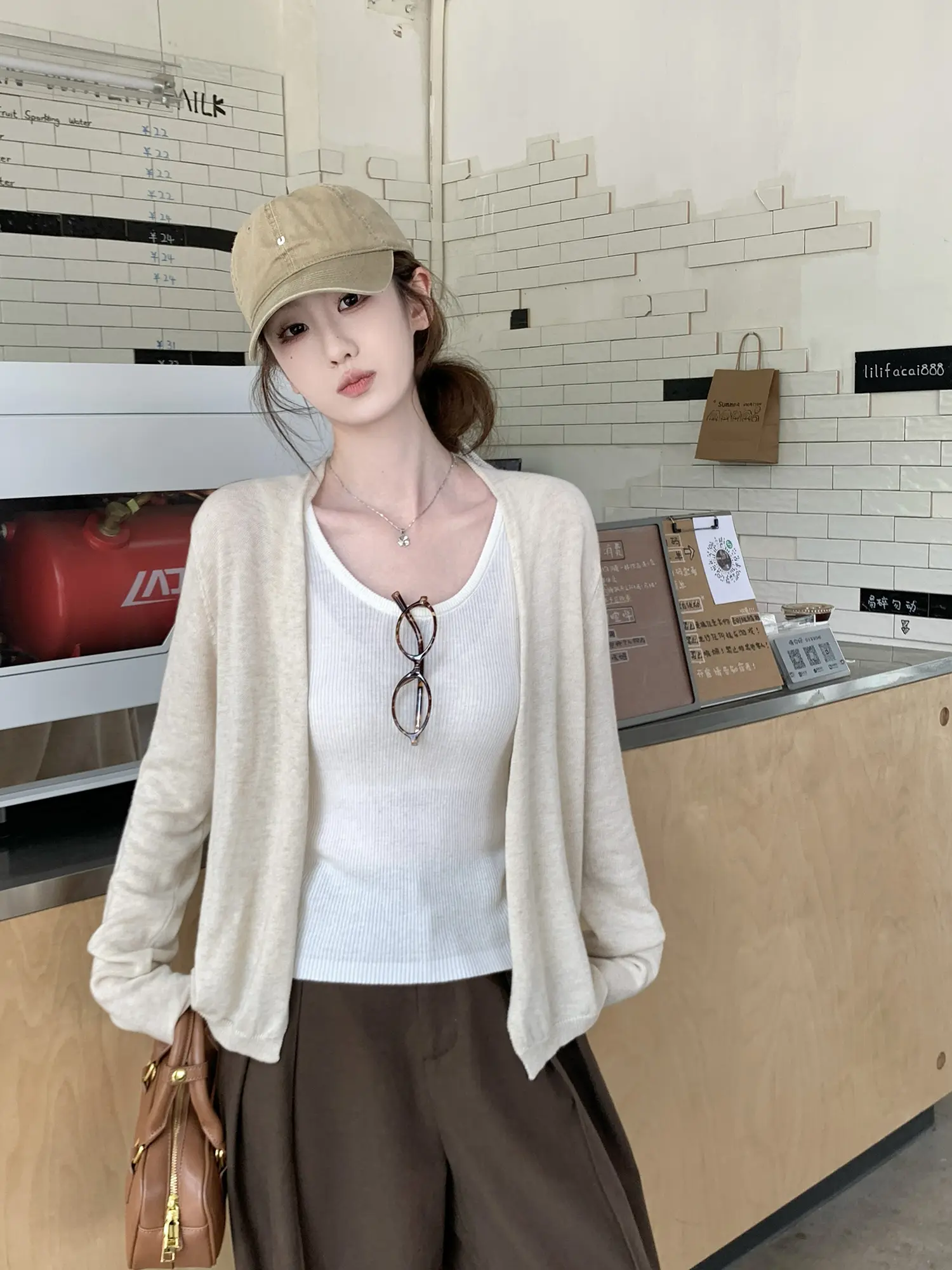 단색 니트 카디건 상세 이미지 9