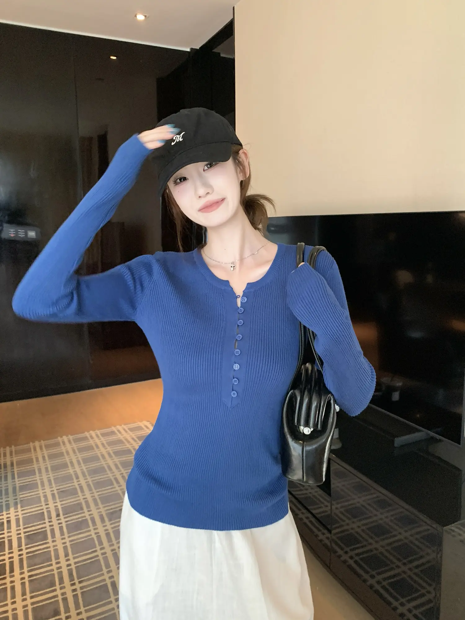 블루 긴소매 하프넥 니트 상세 이미지 10