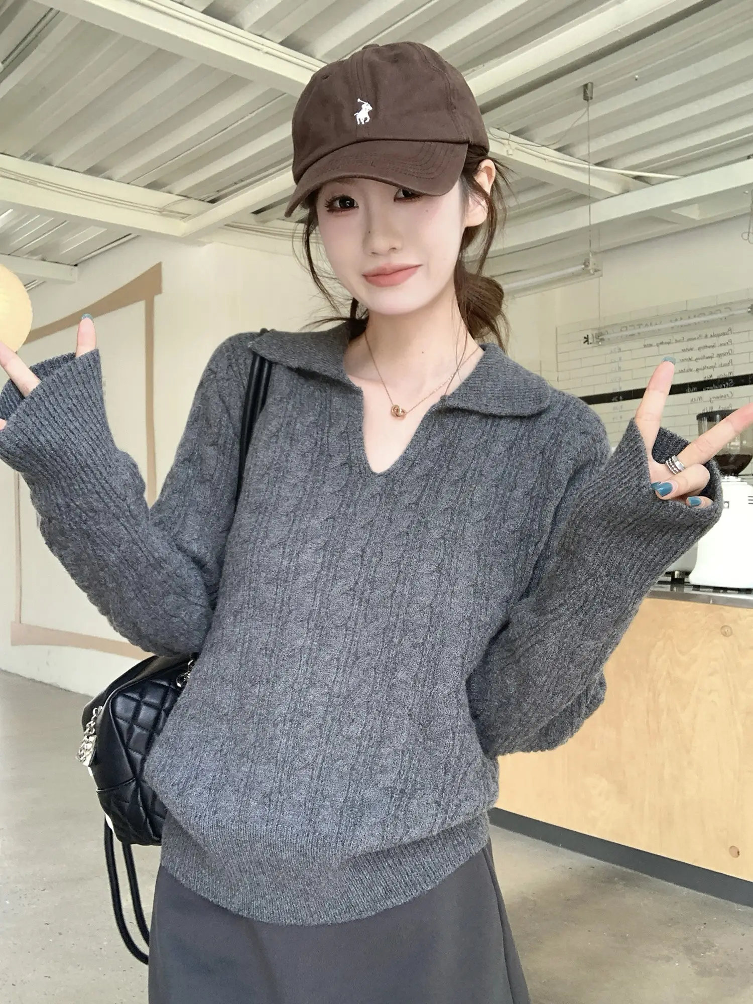 그레이 빈티지 폴로넥 케이블 니트 상세 이미지 8
