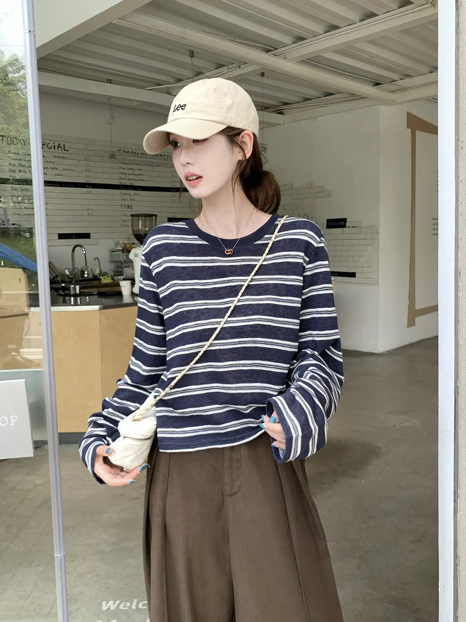 스트라이프 루즈 긴소매 티셔츠 상세 이미지 8