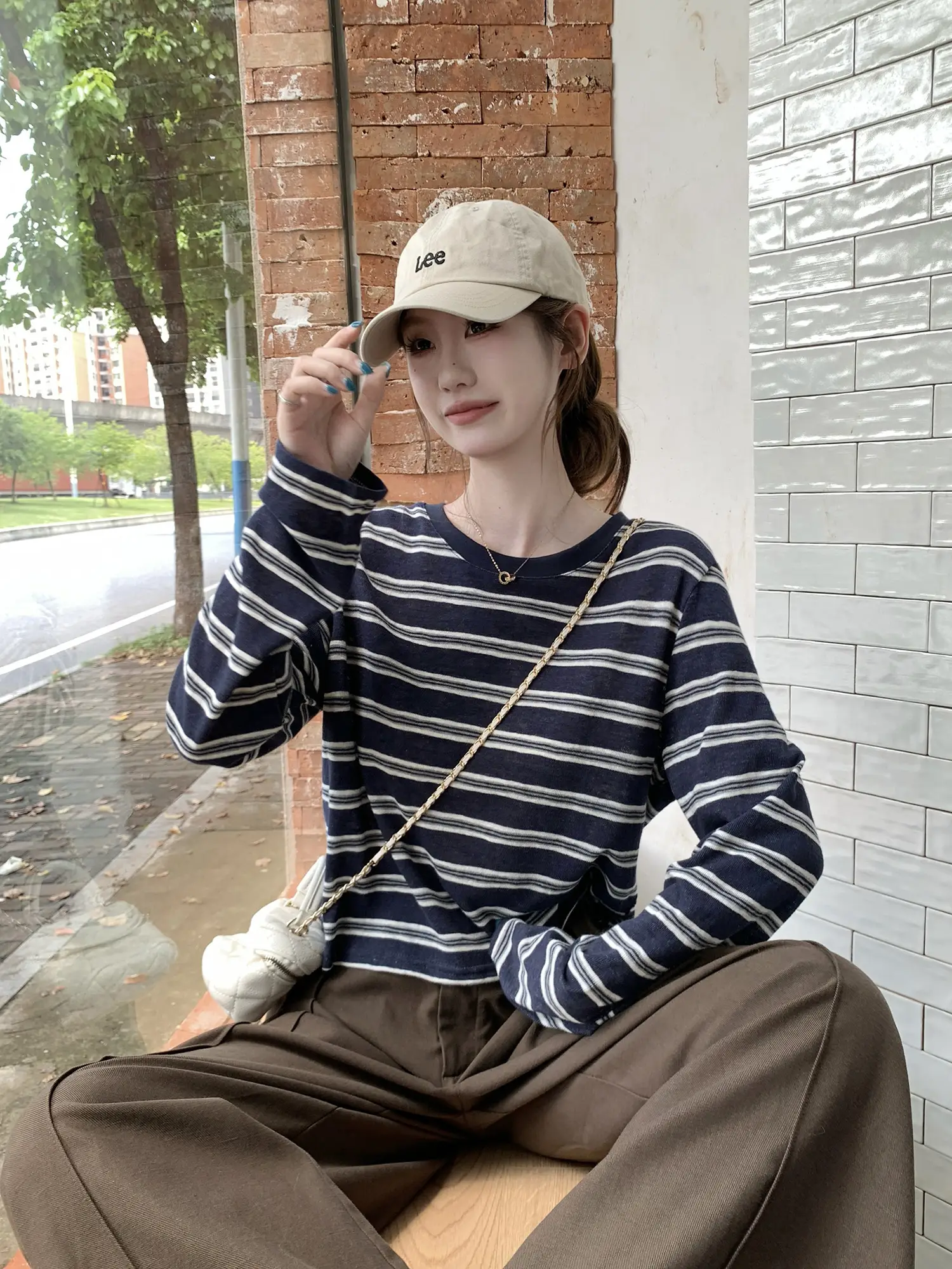 스트라이프 루즈 긴소매 티셔츠 상세 이미지 11