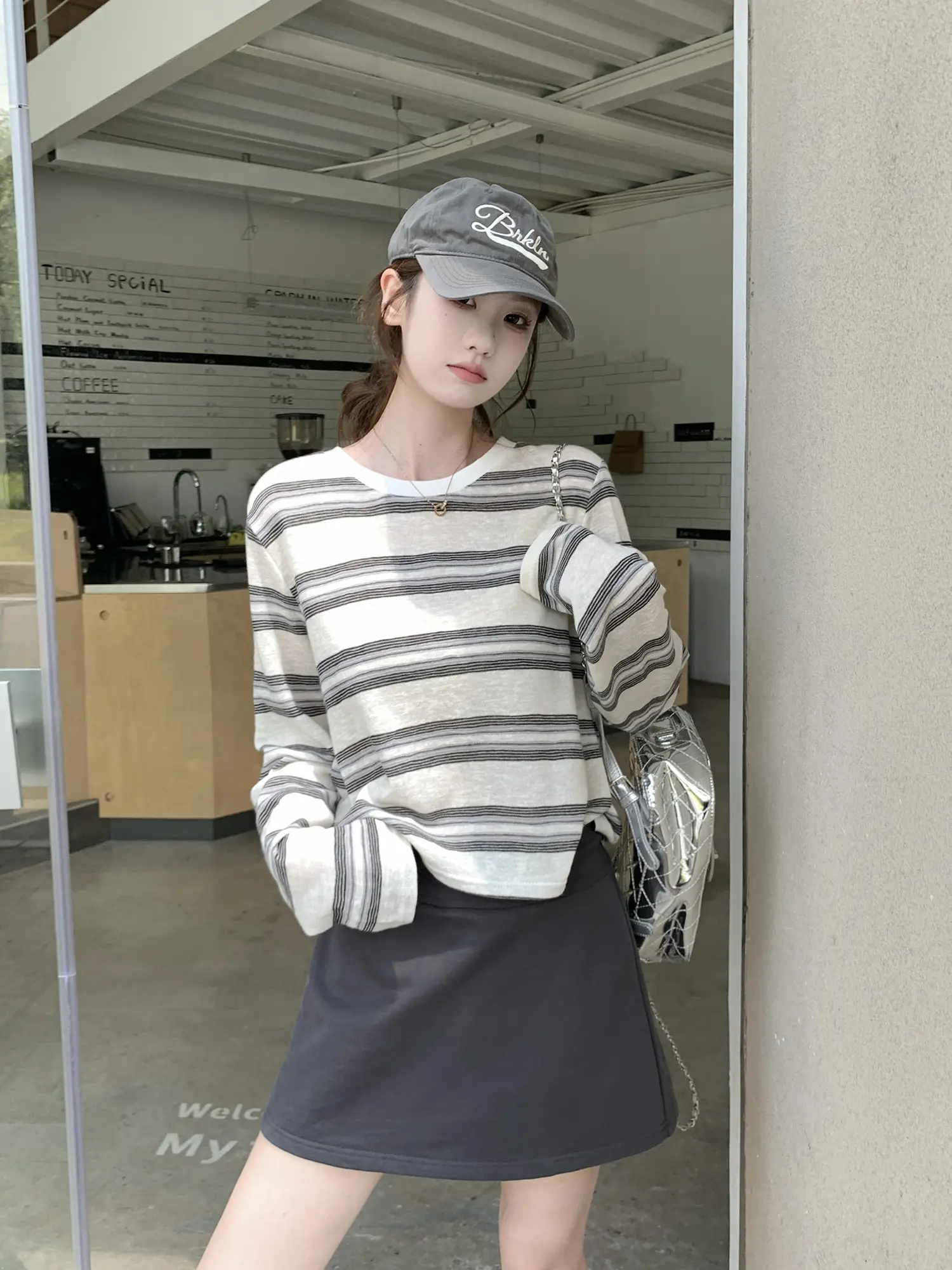 스트라이프 루즈 긴소매 티셔츠 상세 이미지 21