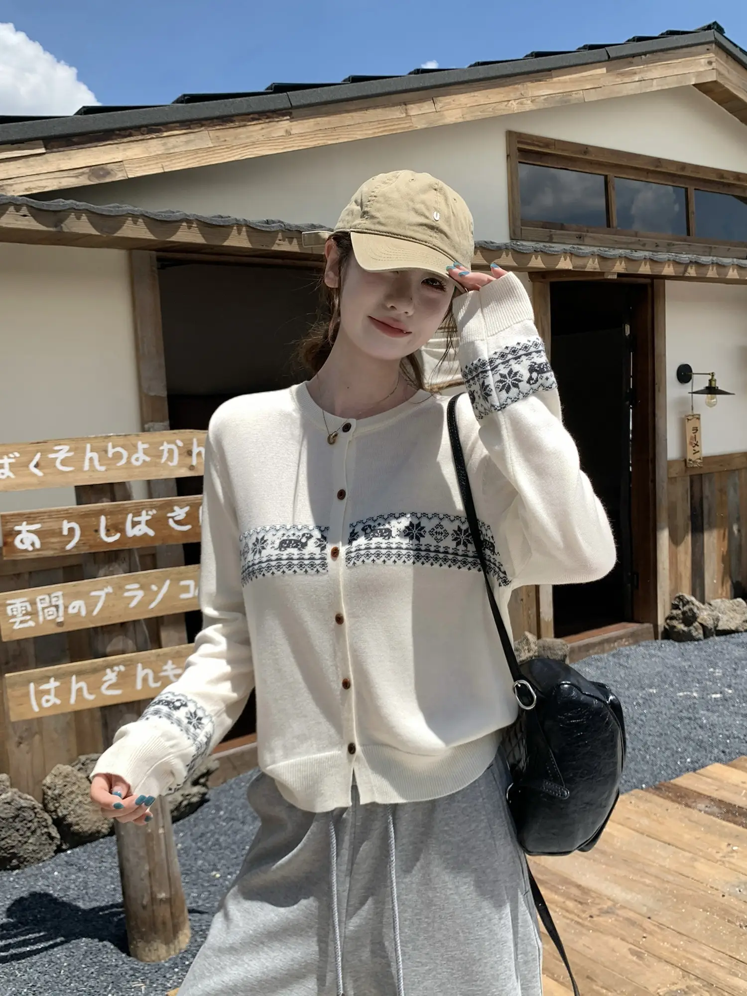 자카드 니트 단추 카디건 상세 이미지 17