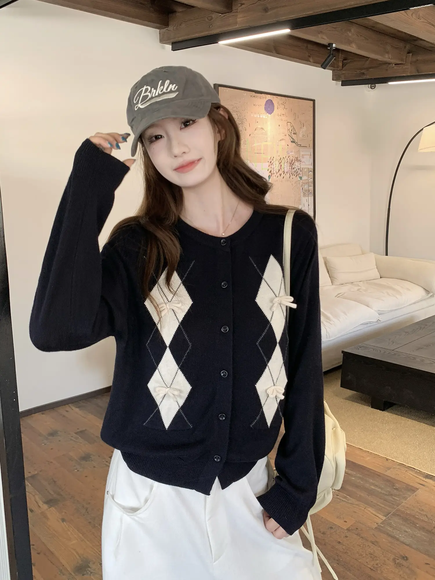 퀘이팅 패턴 니트 카디건 상세 이미지 5