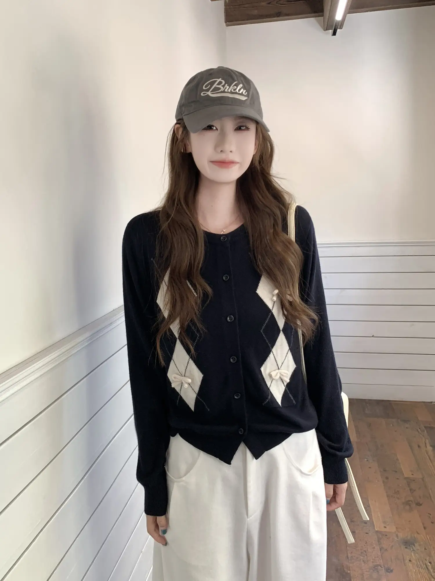 퀘이팅 패턴 니트 카디건 상세 이미지 9