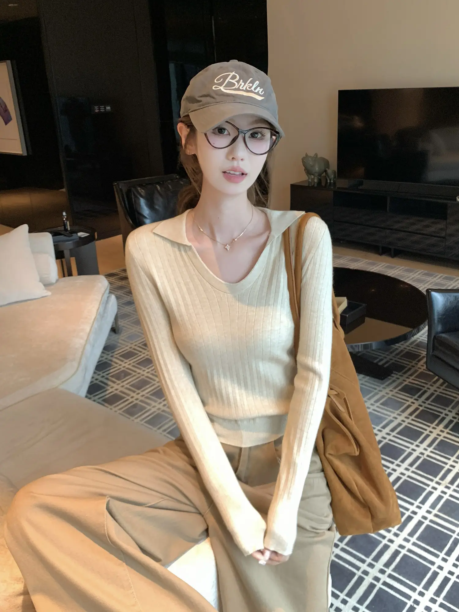 골지 폴드 칼라 U넥 슬림 니트 상세 이미지 36
