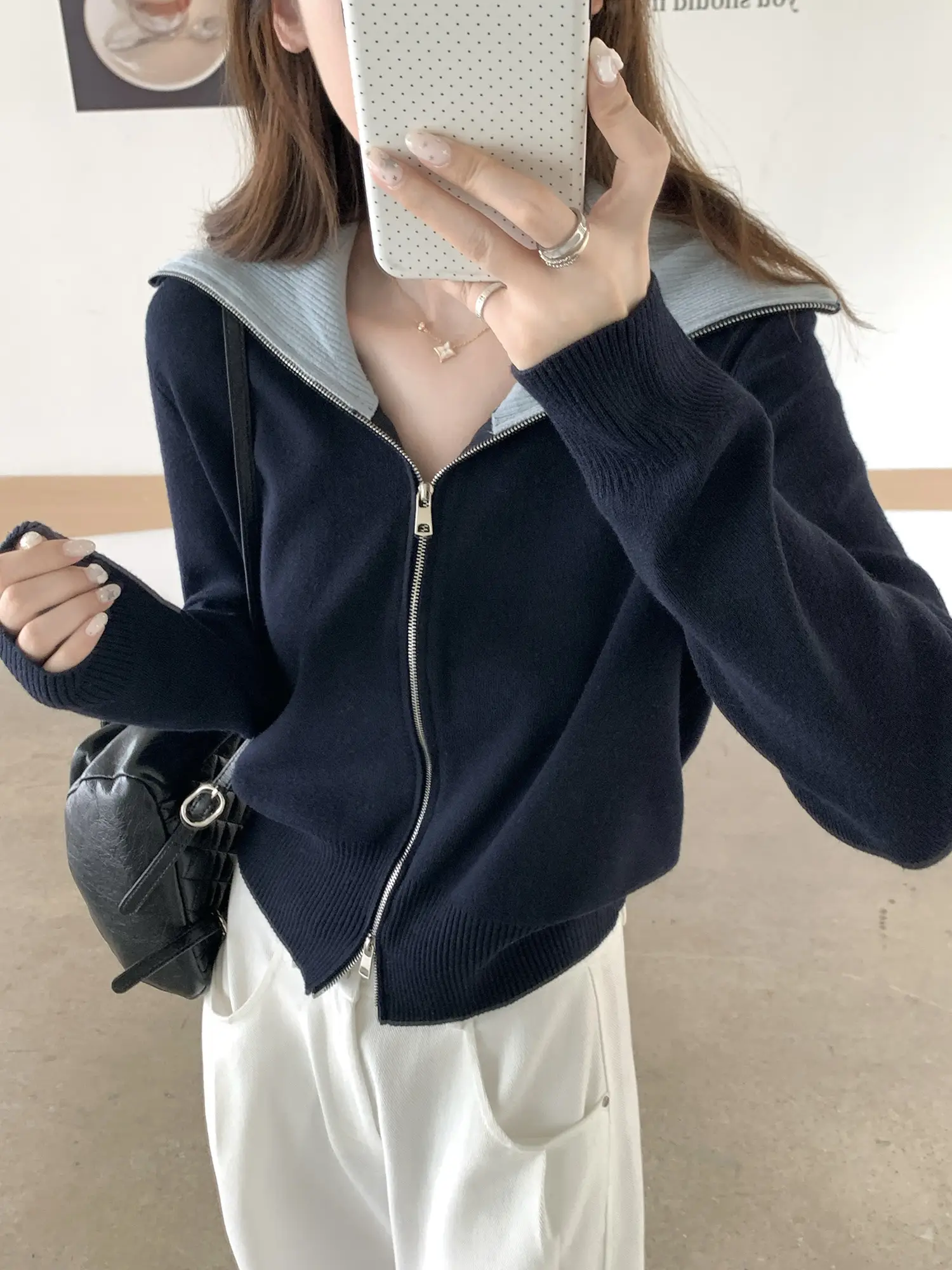 컬러 배색 폴드 칼라 지퍼 니트 카디건 상세 이미지 3