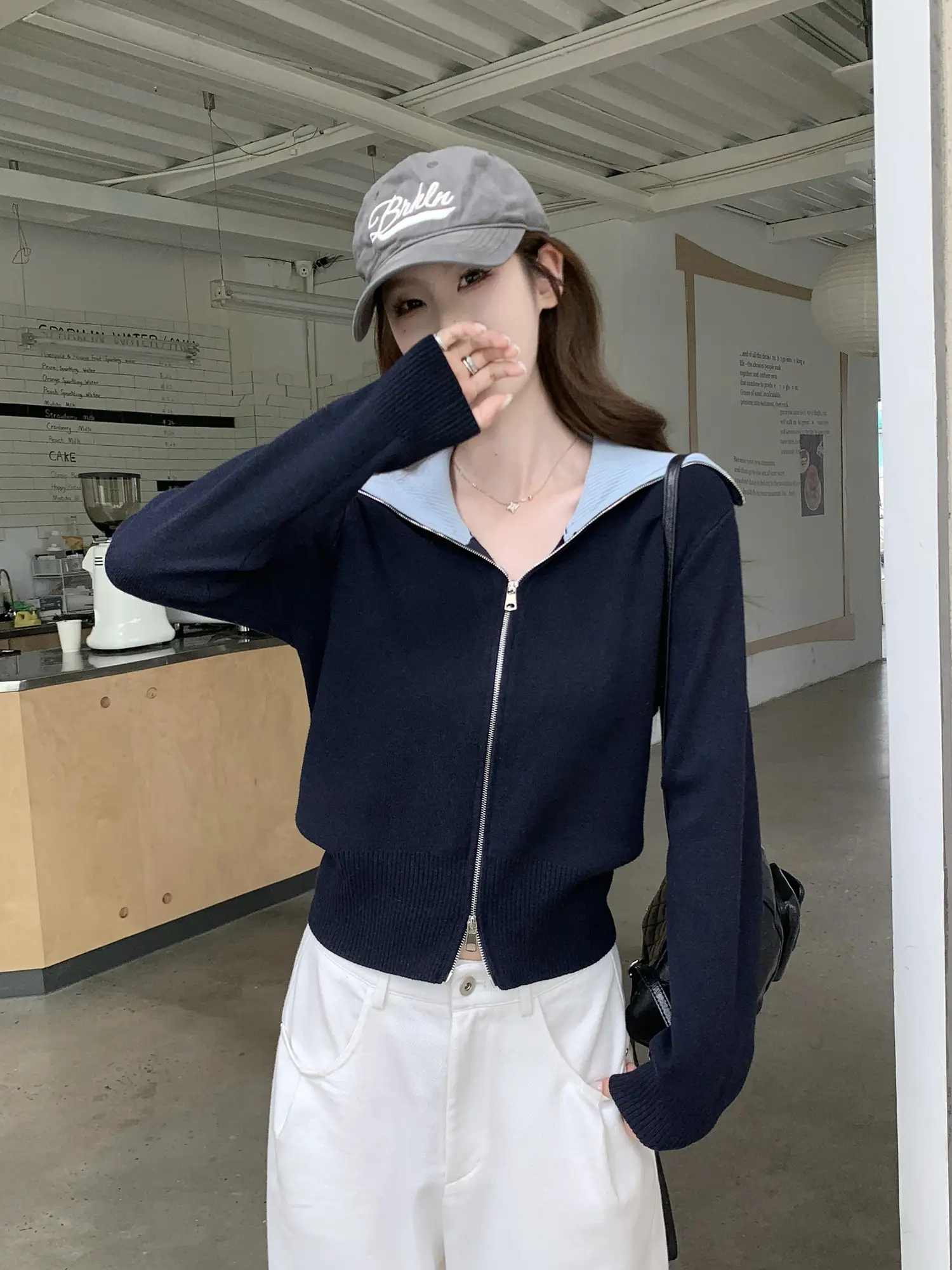 컬러 배색 폴드 칼라 지퍼 니트 카디건 상세 이미지 6