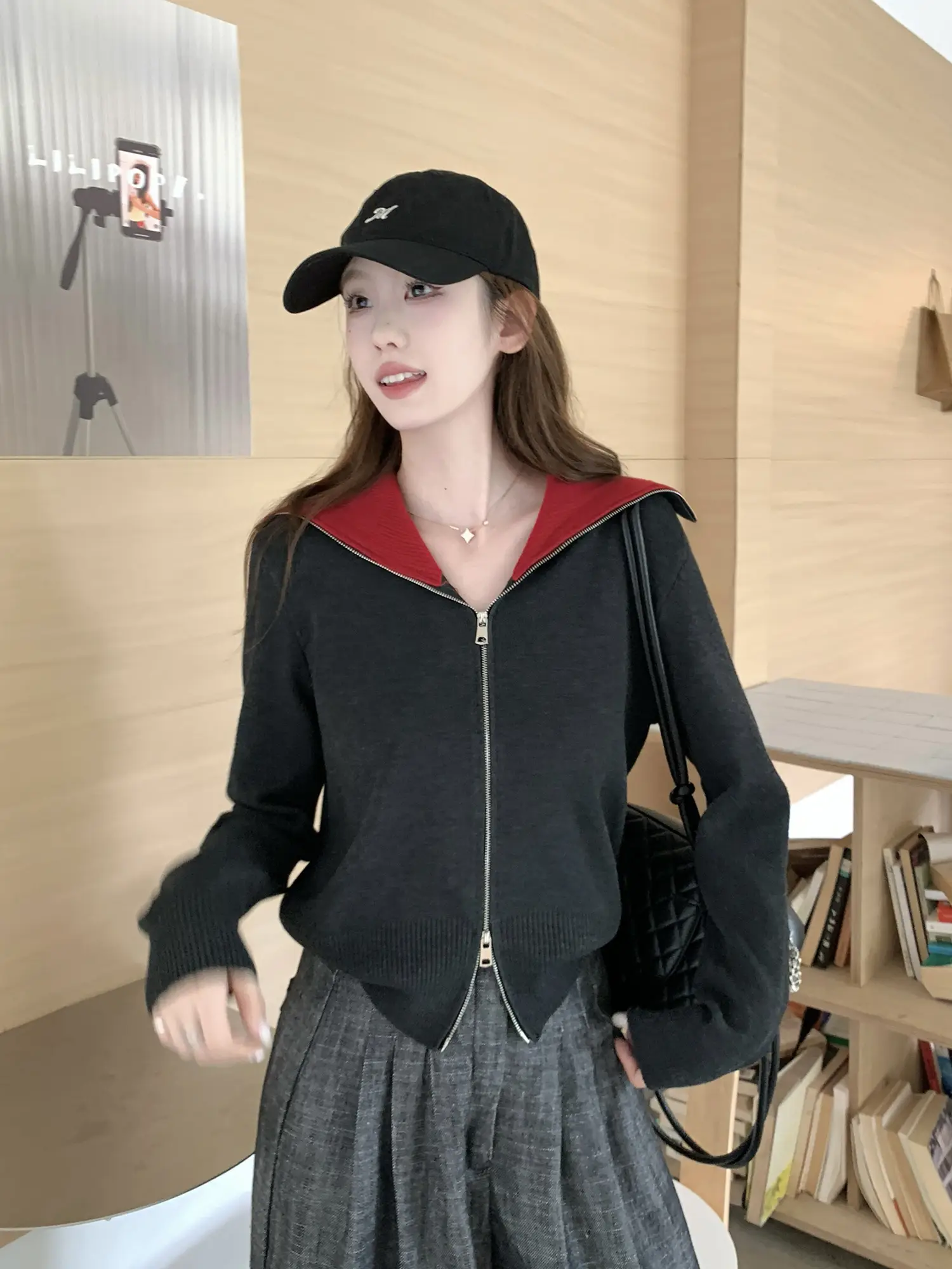 컬러 배색 폴드 칼라 지퍼 니트 카디건 상세 이미지 22