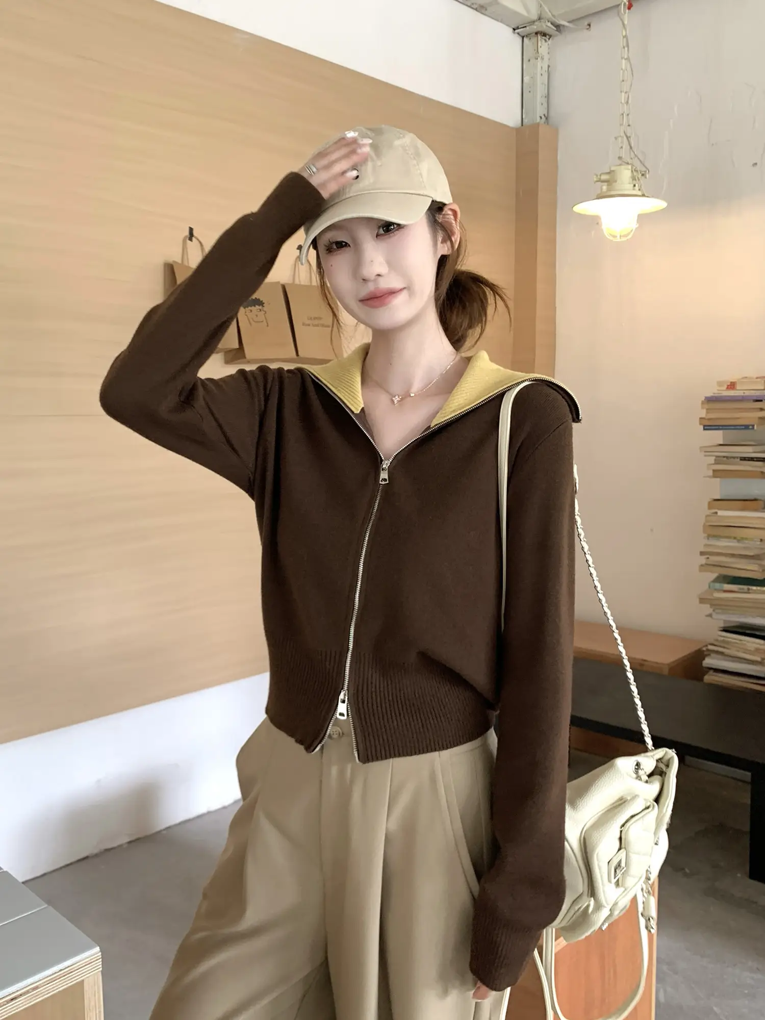 컬러 배색 폴드 칼라 지퍼 니트 카디건 상세 이미지 33