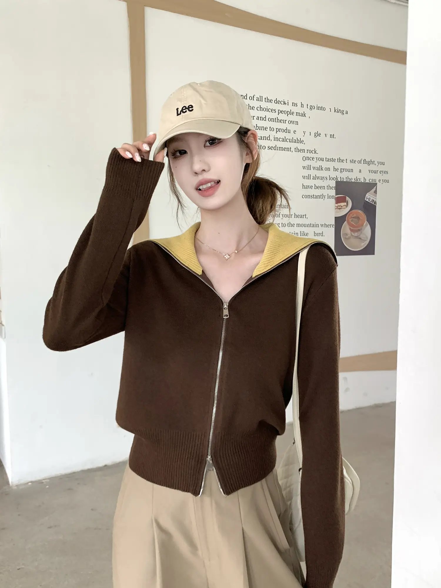 컬러 배색 폴드 칼라 지퍼 니트 카디건 상세 이미지 36