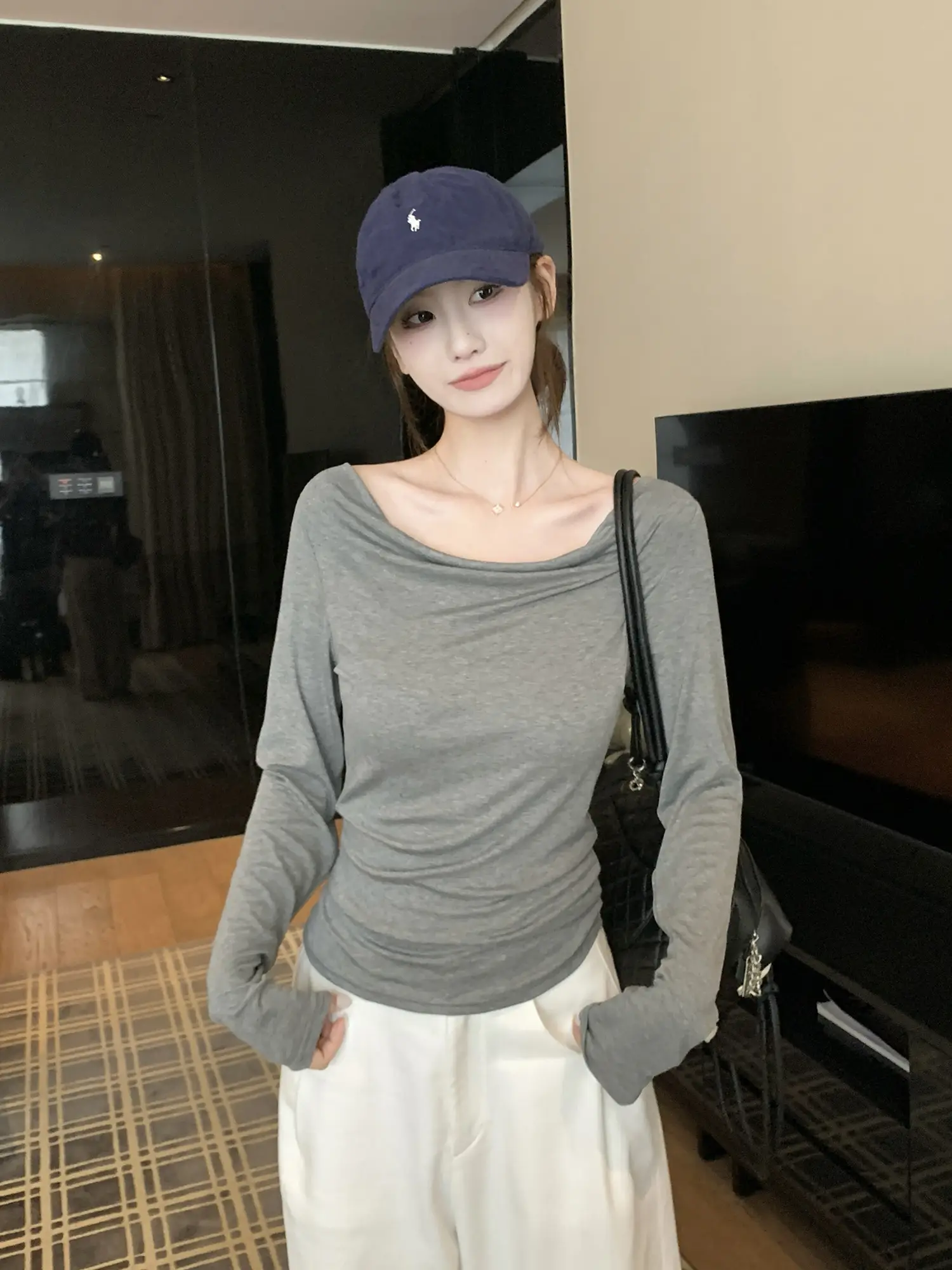백홀 디자인 드레이프 긴소매 티셔츠 상세 이미지 20