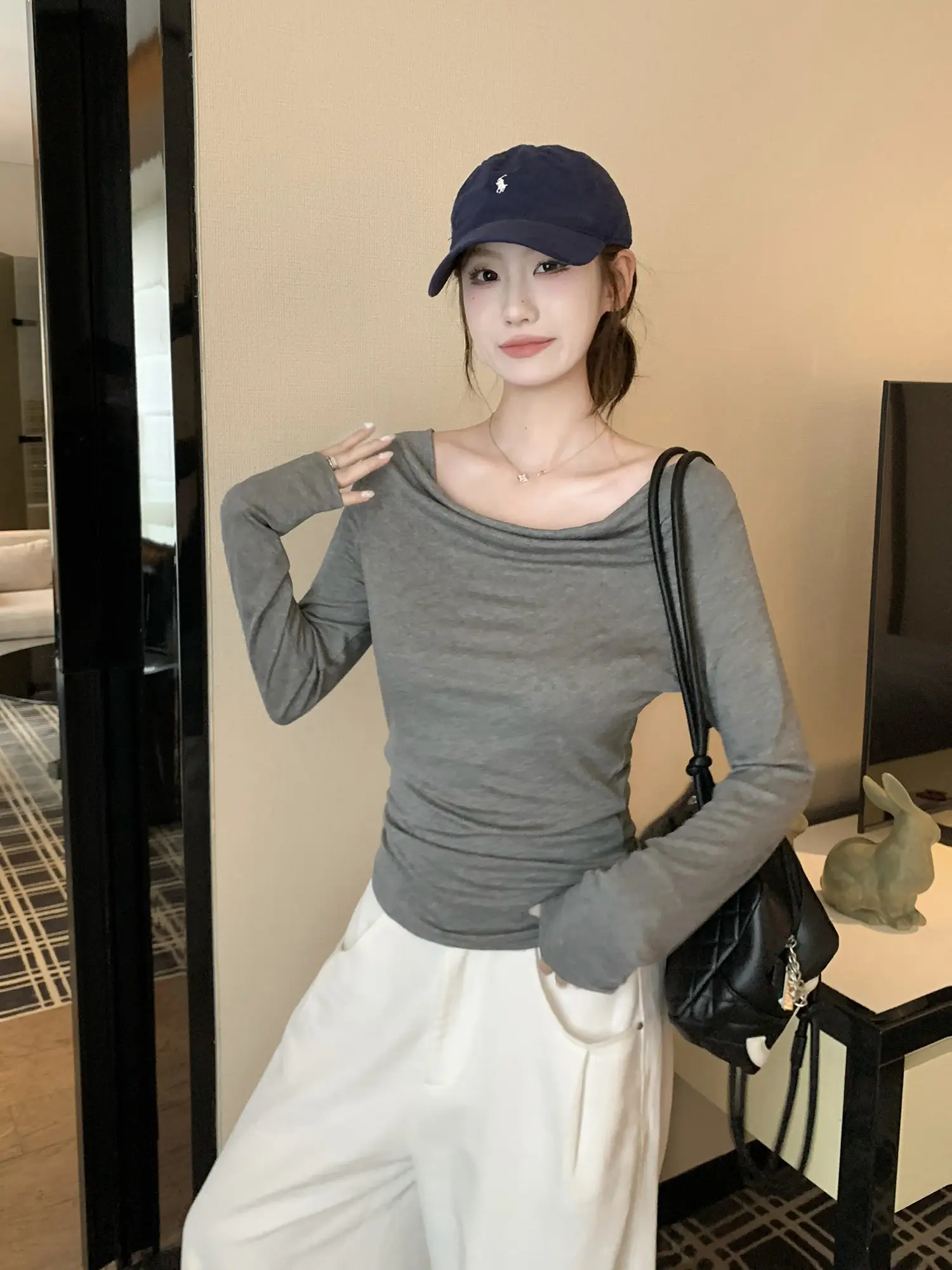 백홀 디자인 드레이프 긴소매 티셔츠 상세 이미지 22