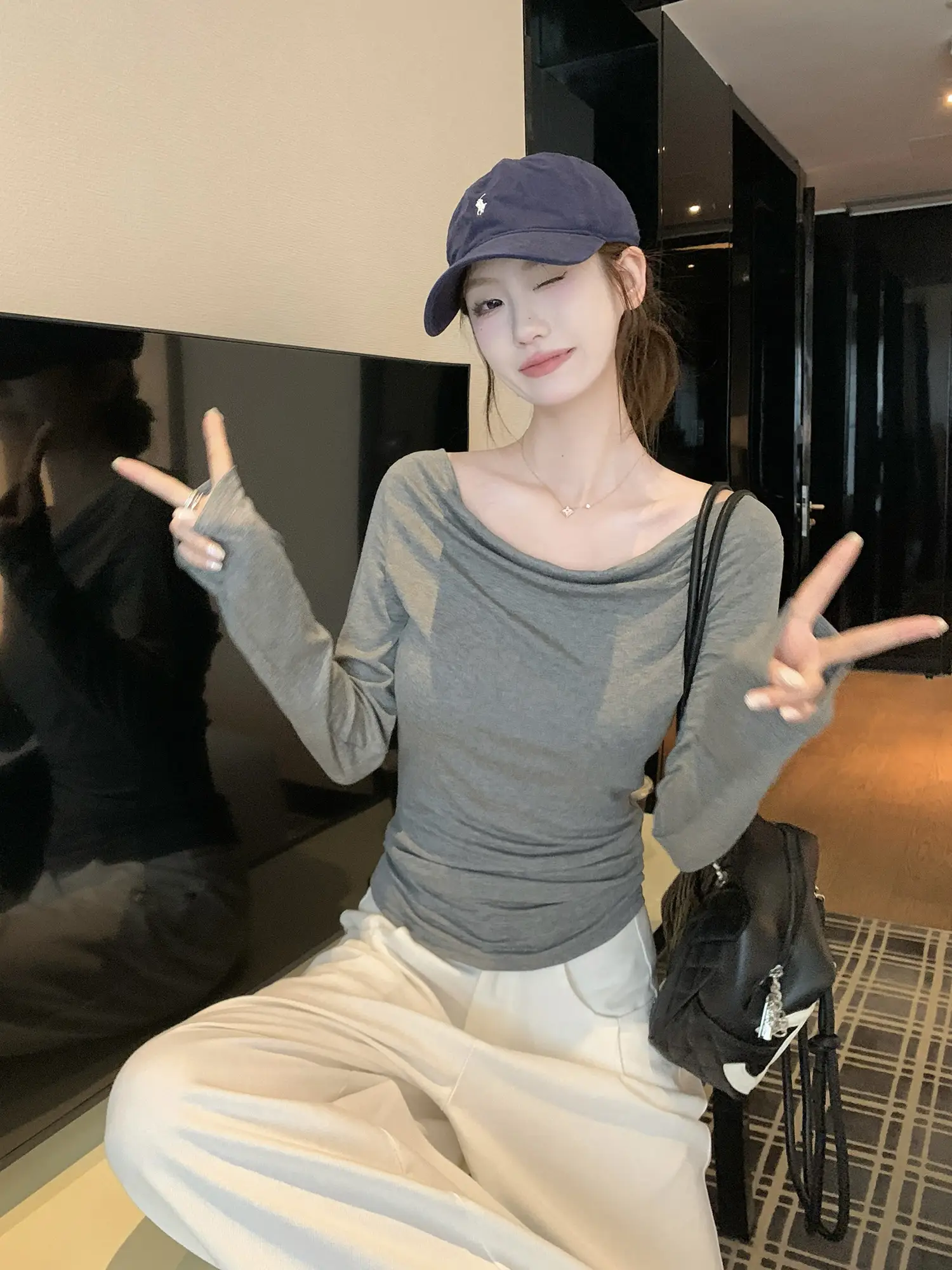 백홀 디자인 드레이프 긴소매 티셔츠 상세 이미지 23
