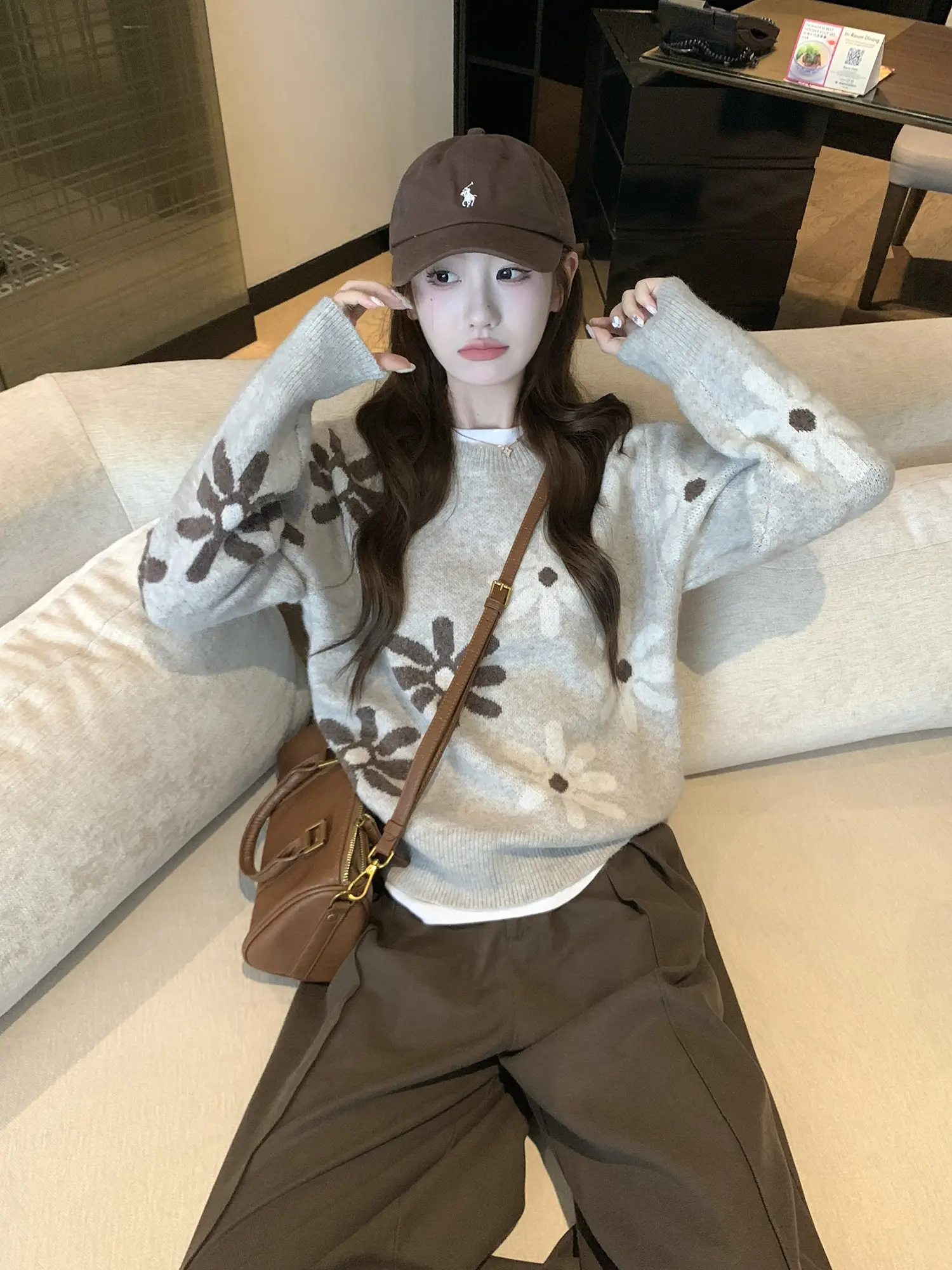 플라워 디자인 루즈핏 니트 상세 이미지 7