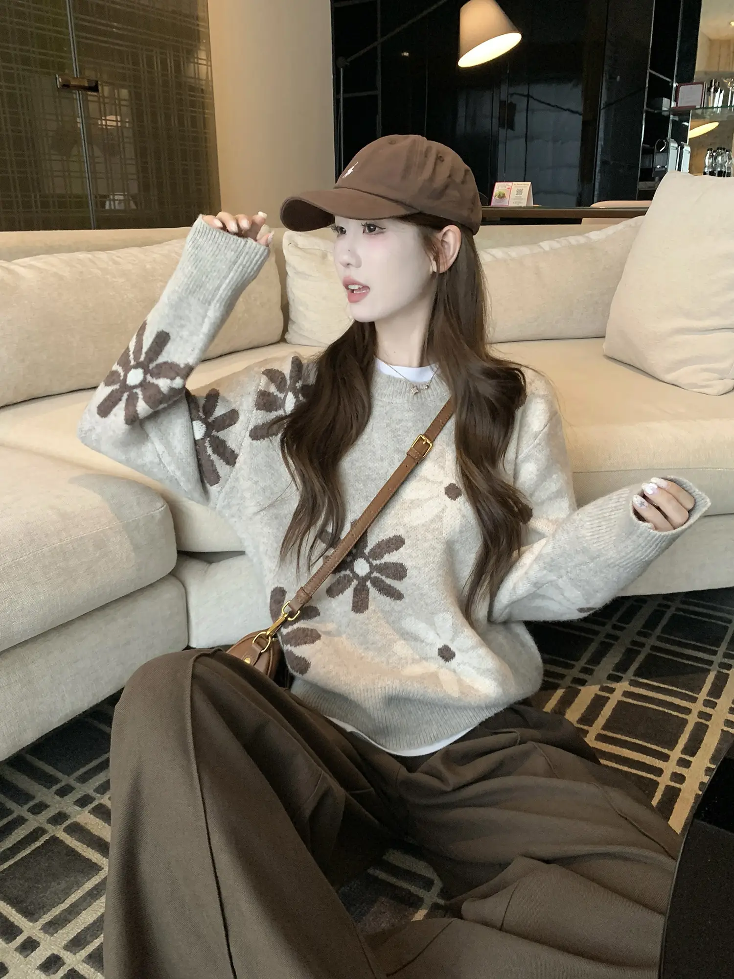 플라워 디자인 루즈핏 니트 상세 이미지 9