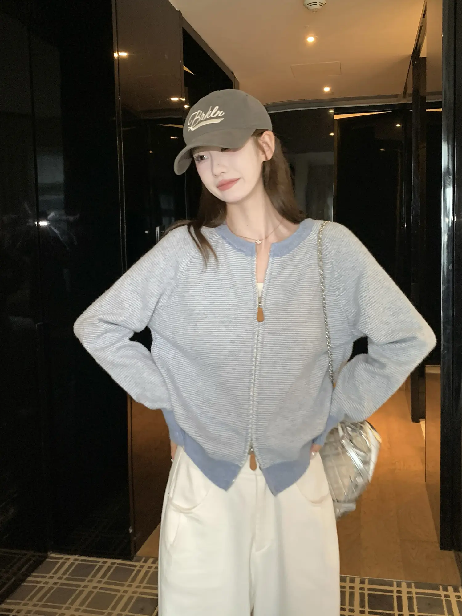 배색 스트라이프 라운드넥 니트 카디건