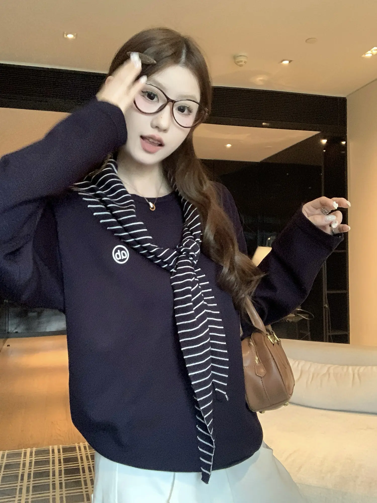 네이비 스트라이프 숄 긴소매 니트 상세 이미지 8
